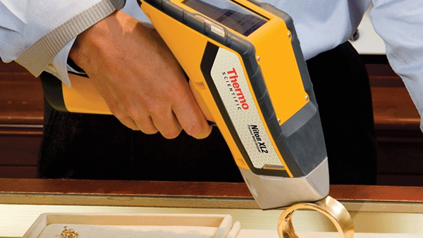 Handheld X-ray gold analyzer